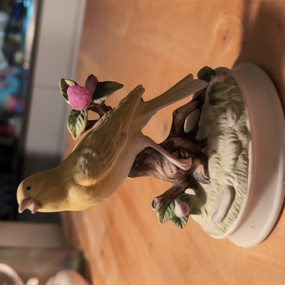 AVAILABLE VTG by Edna Mann Canary yellow Bird music box from Gotham Japan.